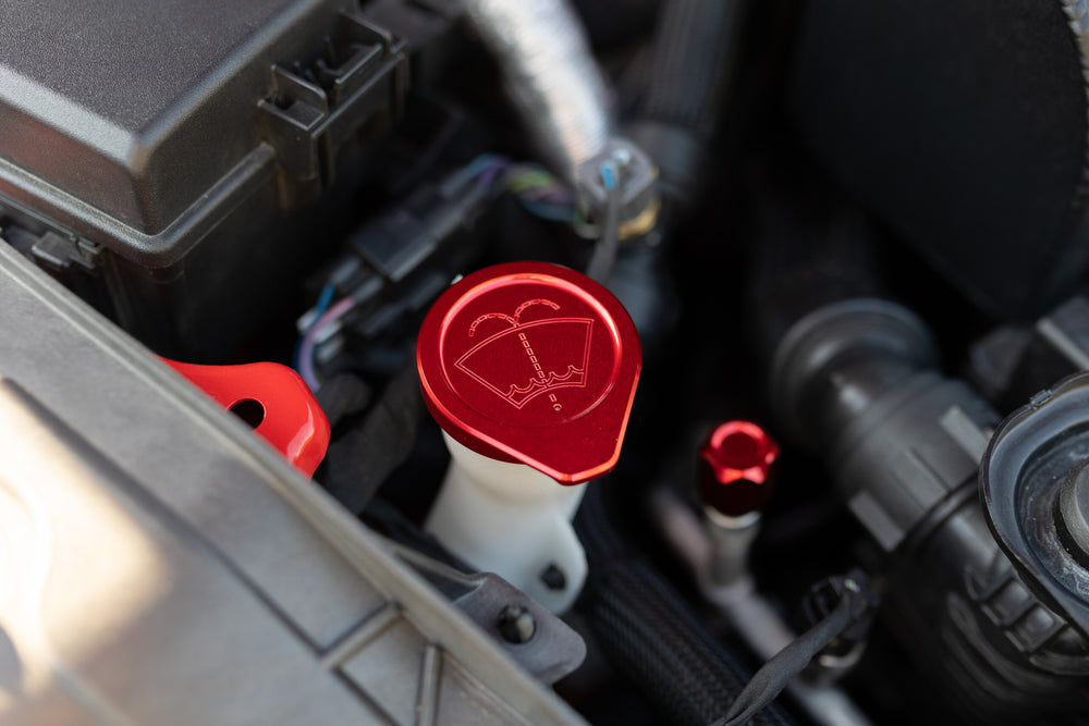 Billet Washer Reservoir Cap Red installed