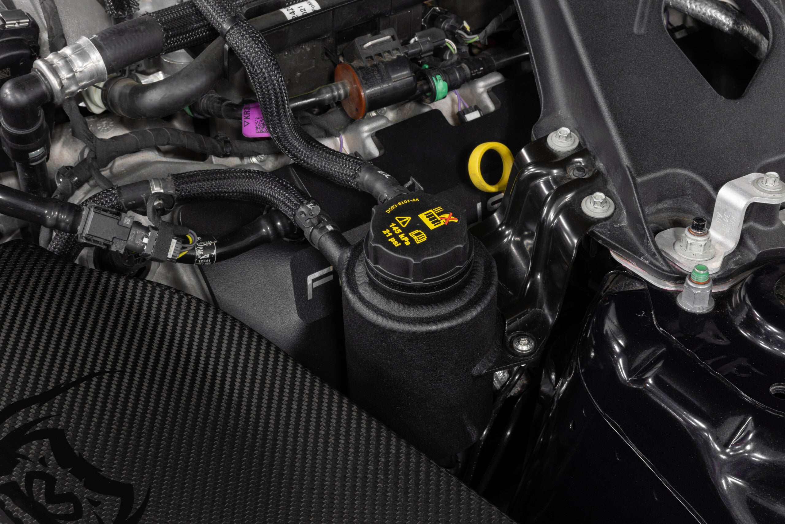 GT500 Supercharger Reservoir installed