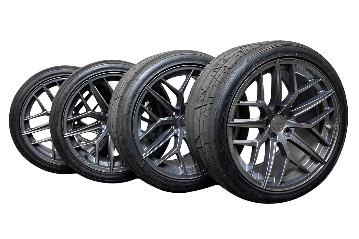 Steeda Mustang Trident Gloss Titanium Staggered Wheel & Tire Package